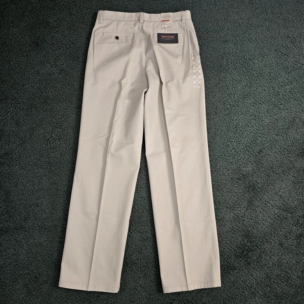 St Johns Bay Men's Worry Free Classic Fit Flat Front Pants 32x34 Stone Khaki NWT